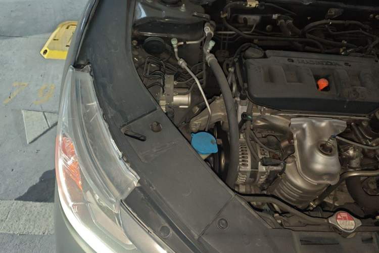 Used Honda Accord 2016 2.0L Comfort Edition Engine Bay Right