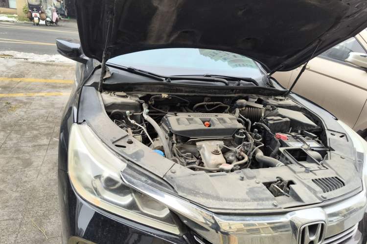 Used Honda Accord 2016 2.0L Comfort Edition Engine Bay Right
