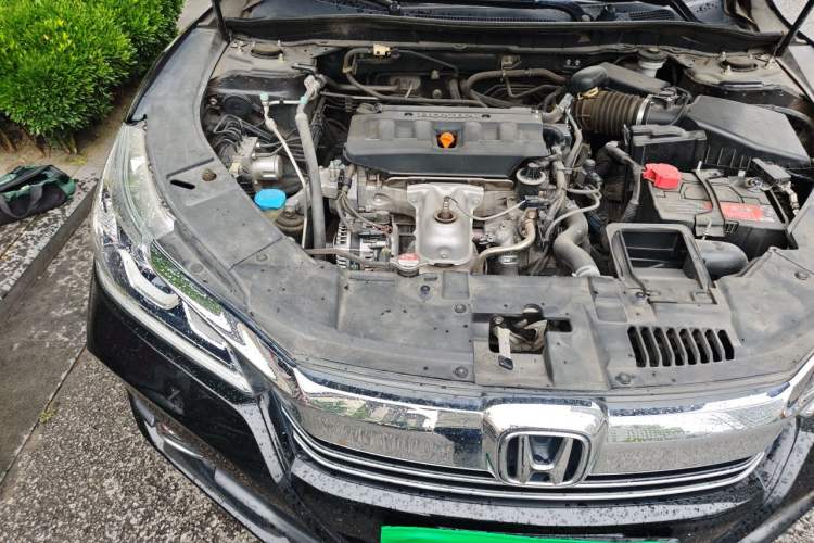 Used Honda Accord 2016 2.0L Comfort Edition Engine Bay Right