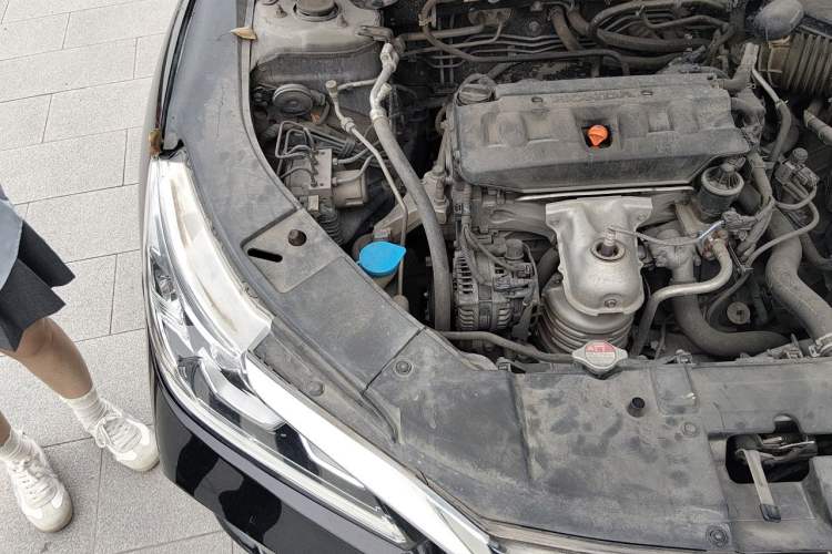 Used Honda Accord 2016 2.0L Comfort Edition Engine Bay Right