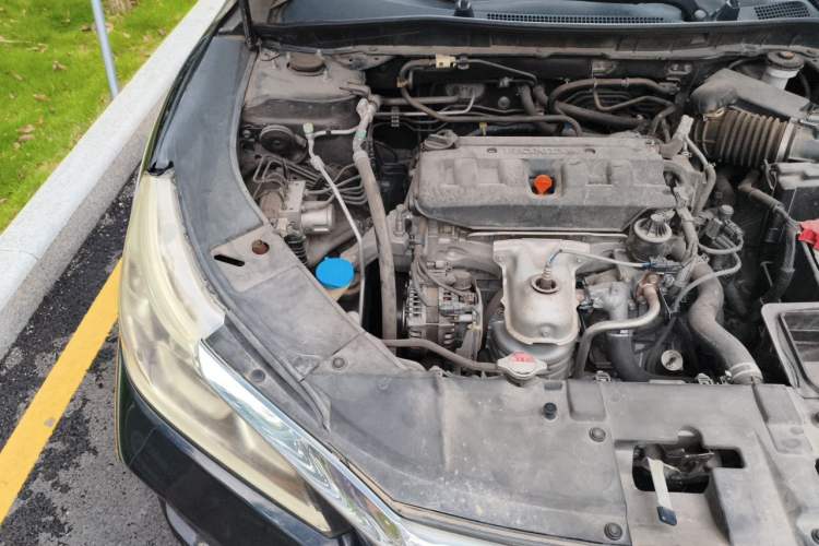 Used Honda Accord 2016 2.0L Comfort Edition Engine Bay Right