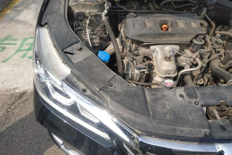 Used Honda Accord 2016 2.0L Comfort Edition Engine Bay Right
