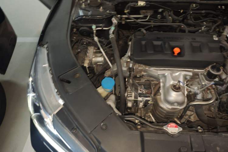Used Honda Accord 2016 2.0L Comfort Edition Engine Bay Right