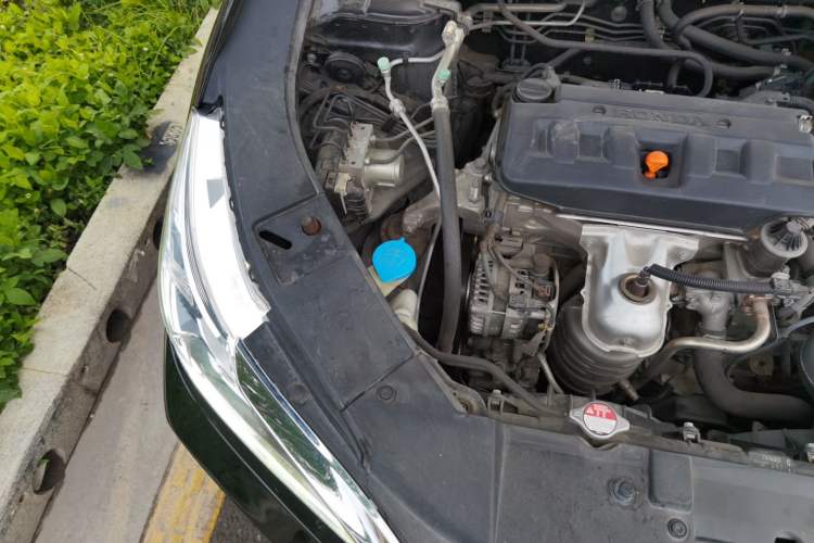 Used Honda Accord 2016 2.0L Elite Edition Engine Bay Right