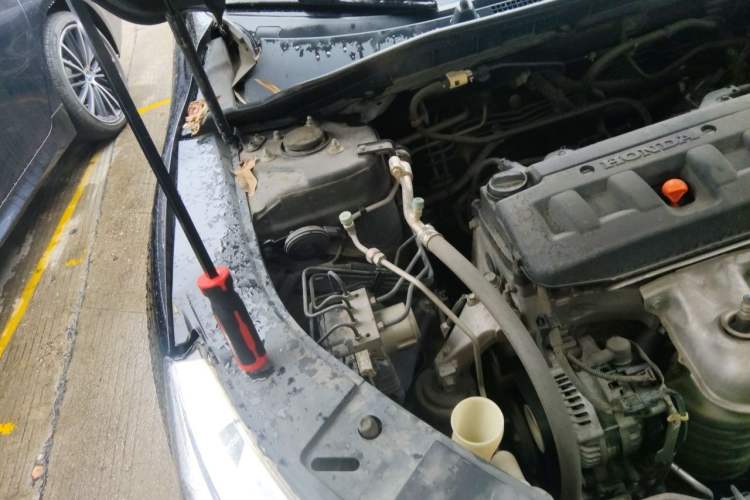 Used Honda Accord 2016 2.0L Comfort Edition Engine Bay Right