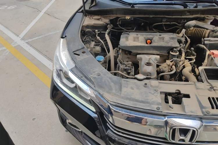 Used Honda Accord 2016 2.0L Comfort Edition Engine Bay Right
