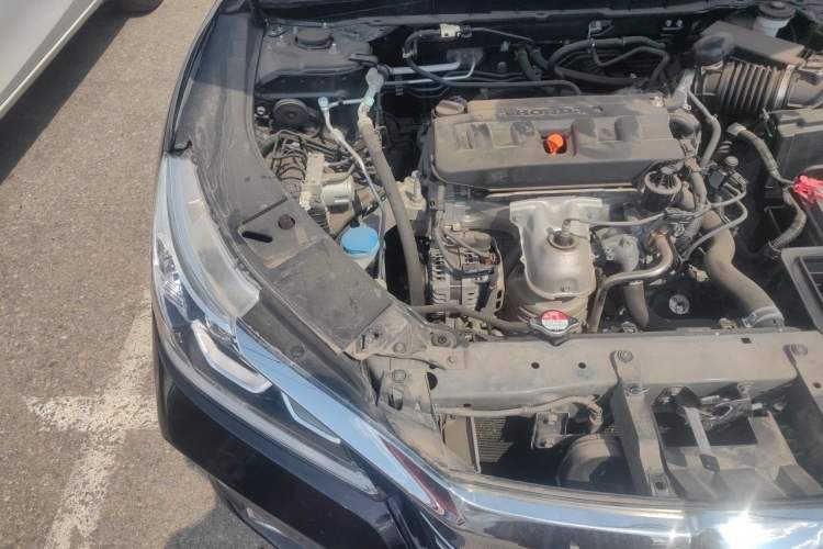 Used Honda Accord 2016 2.0L Comfort Edition Engine Bay Right