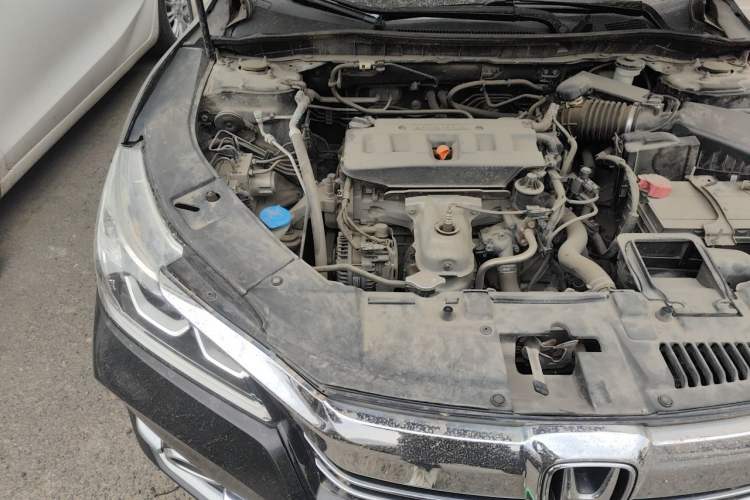 Used Honda Accord 2016 2.0L Comfort Edition Engine Bay Right