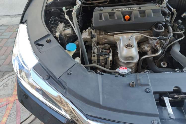 Used Honda Accord 2016 2.0L Comfort Edition Engine Bay Right