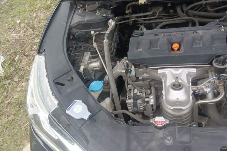Used Honda Accord 2016 2.0L Luxury Edition Engine Bay Right