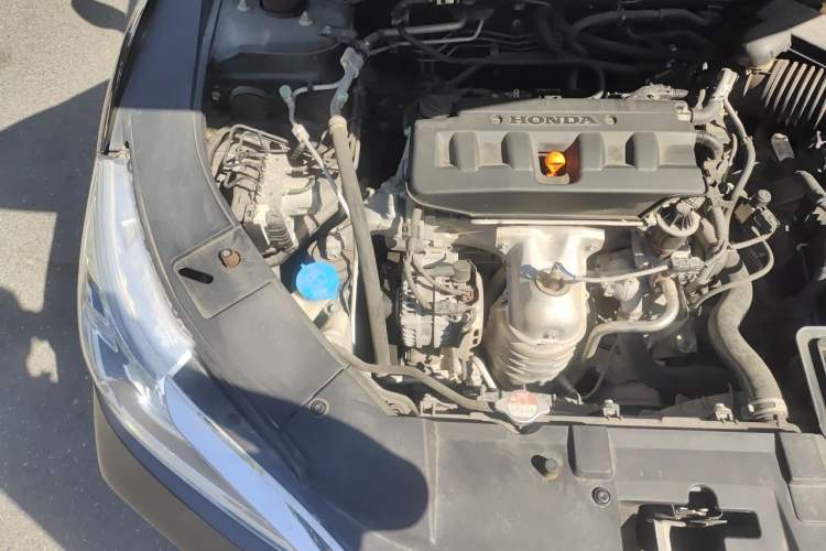 Used Honda Accord 2016 2.0L Comfort Edition Engine Bay Right