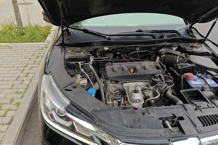 Used Honda Accord 2016 2.0L Elite Edition Engine Bay Right