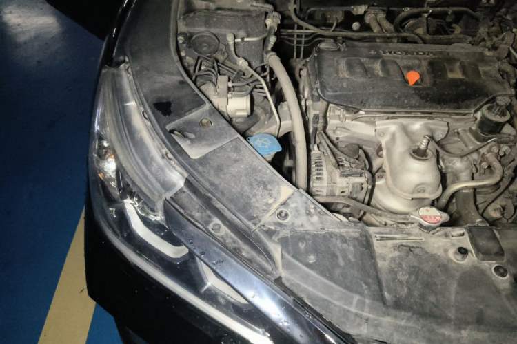 Used Honda Accord 2016 2.0L Comfort Edition Engine Bay Right