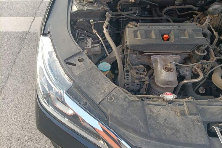 Used Honda Accord 2016 2.0L Comfort Edition Engine Bay Right