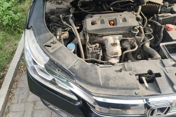 Used Honda Accord 2016 2.0L Comfort Edition Engine Bay Right