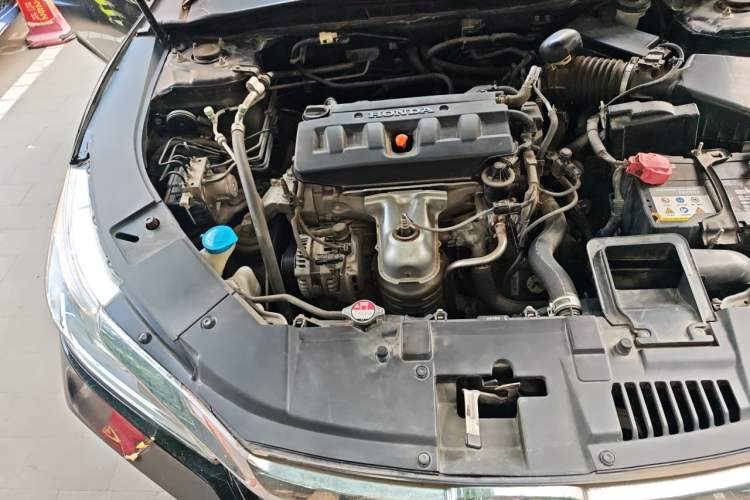 Used Honda Accord 2016 2.0L Comfort Edition Engine Bay Right