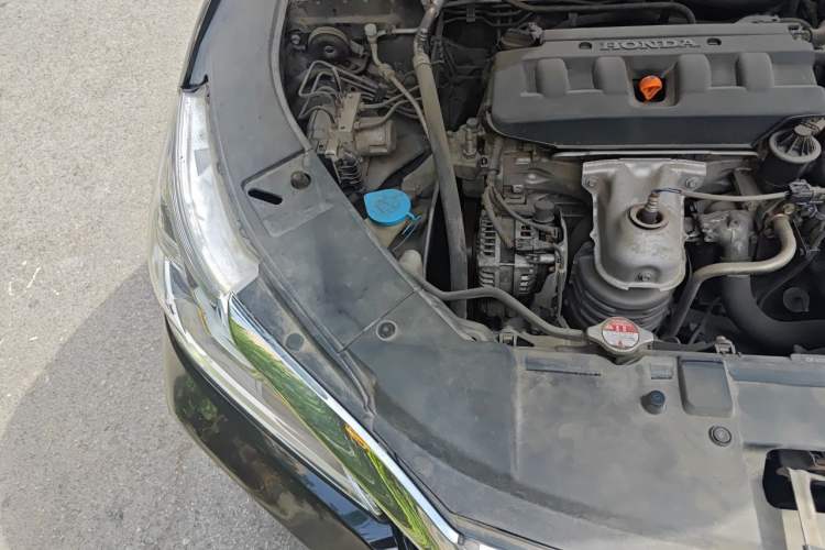 Used Honda Accord 2016 2.0L Comfort Edition Engine Bay Right