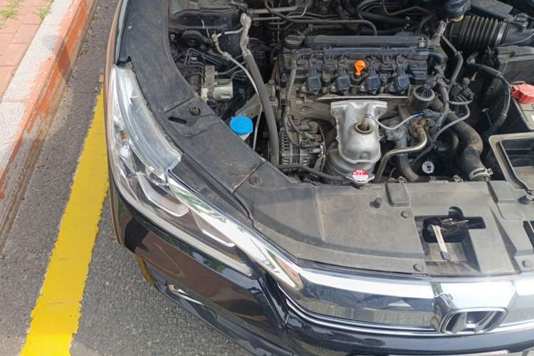 Used Honda Accord 2016 2.0L Comfort Edition Engine Bay Right