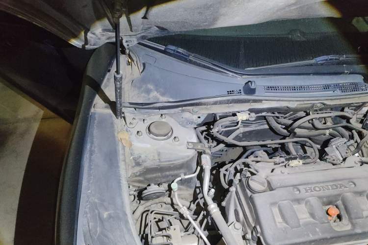 Used Honda Accord 2016 2.0L Comfort Edition Engine Bay Right