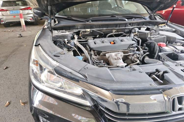 Used Honda Accord 2016 2.0L Comfort Edition Engine Bay Right