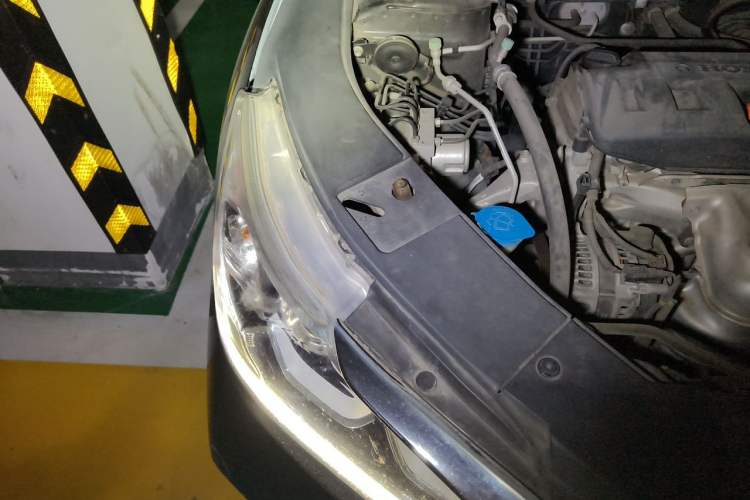 Used Honda Accord 2016 2.0L Comfort Edition Engine Bay Right