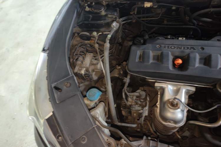 Used Honda Accord 2016 2.0L Elite Edition Engine Bay Right