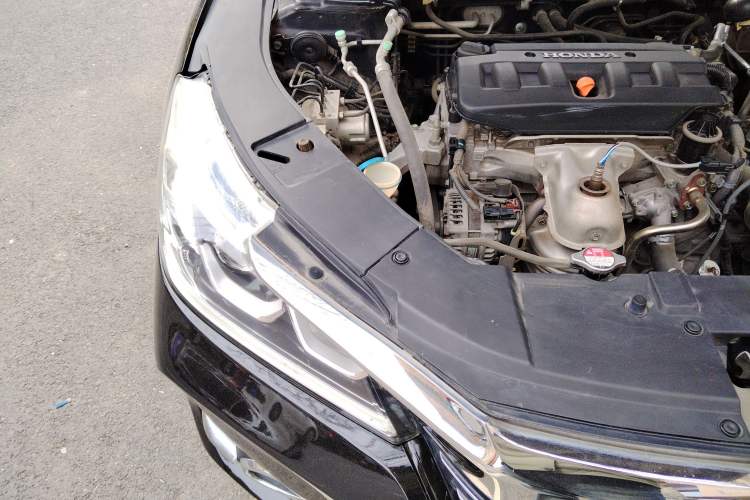 Used Honda Accord 2016 2.0L Comfort Edition Engine Bay Right