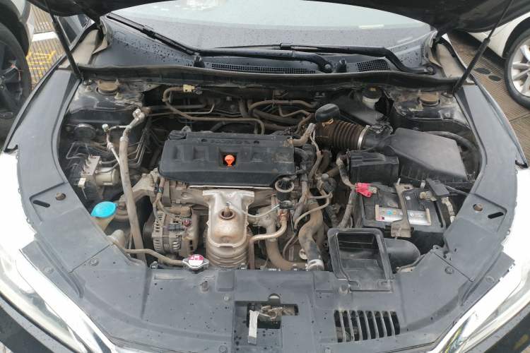 Used Honda Accord 2016 2.0L Comfort Edition Engine Bay