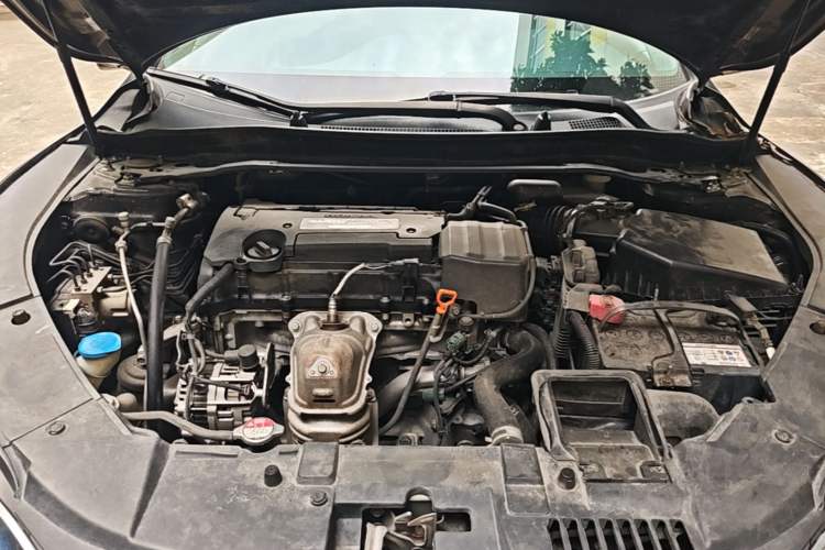 Used Honda Accord 2016 2.4L Luxury Edition Engine Bay