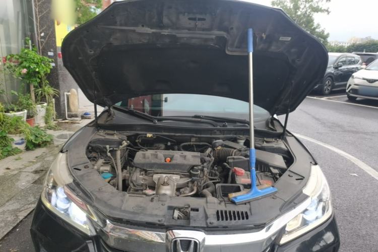 Used Honda Accord 2016 2.0L Comfort Edition Engine Bay