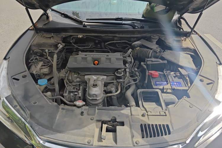 Used Honda Accord 2016 2.0L Comfort Edition Engine Bay