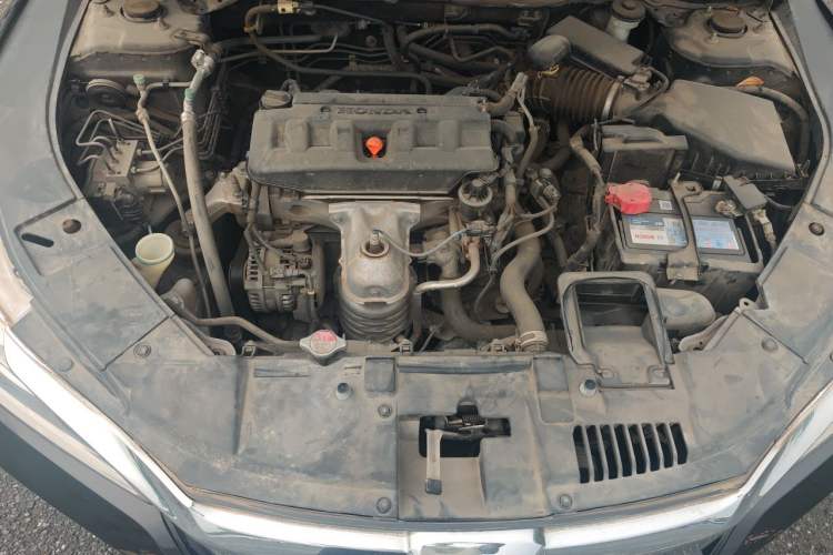 Used Honda Accord 2016 2.0L Comfort Edition Engine Bay