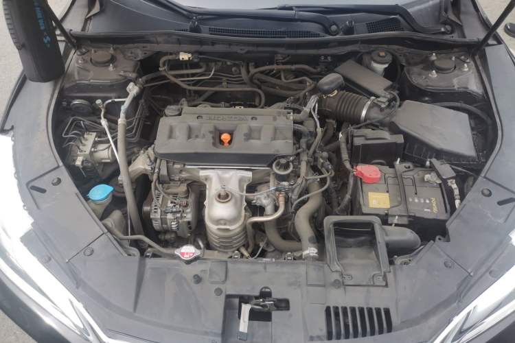 Used Honda Accord 2016 2.0L Comfort Edition Engine Bay