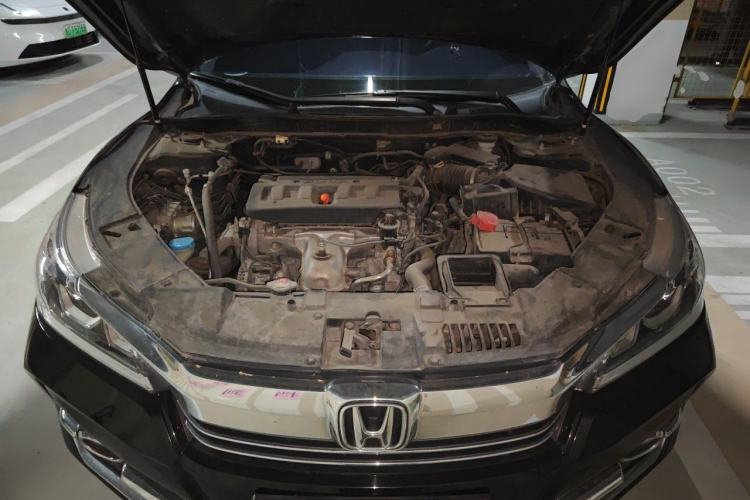 Used Honda Accord 2016 2.0L Comfort Edition Engine Bay