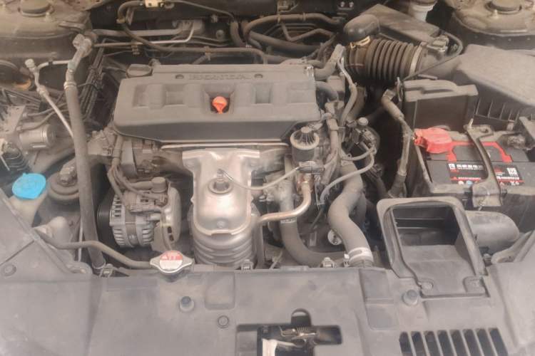 Used Honda Accord 2016 2.0L Comfort Edition Engine Bay