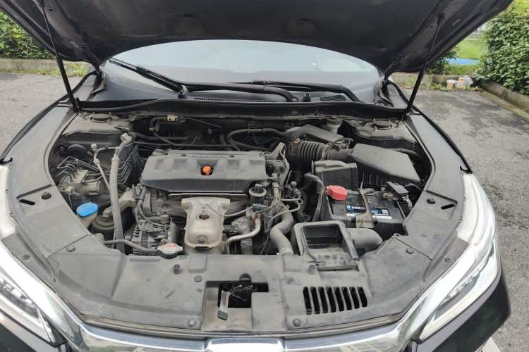 Used Honda Accord 2016 2.0L Comfort Edition Engine Bay