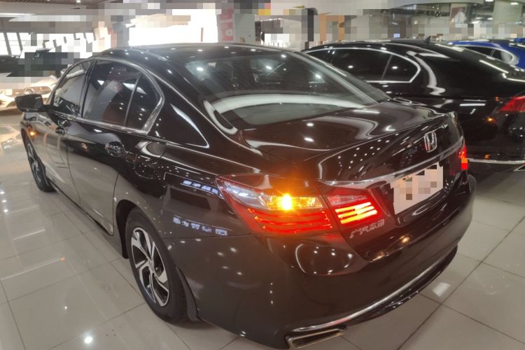 Used Honda Accord 2016 2.0L Comfort Edition Exterior 2