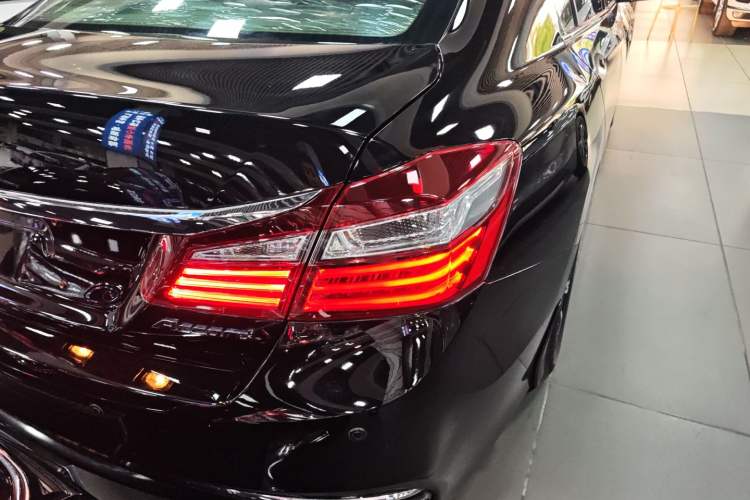 Used Honda Accord 2016 2.0L Comfort Edition Exterior 3