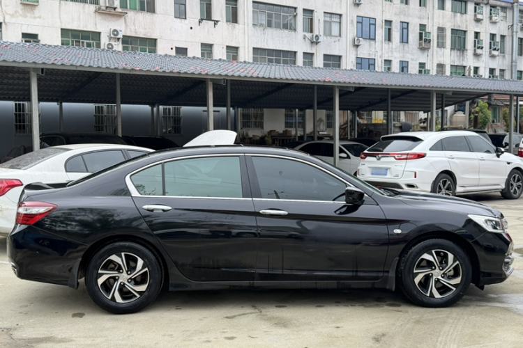 Used Honda Accord 2016 2.0L Comfort Edition Exterior 3