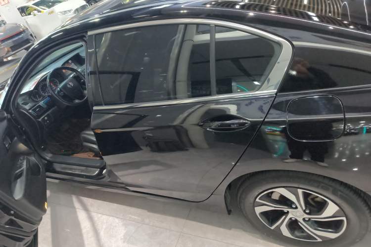 Used Honda Accord 2016 2.0L Elite Edition Exterior 3