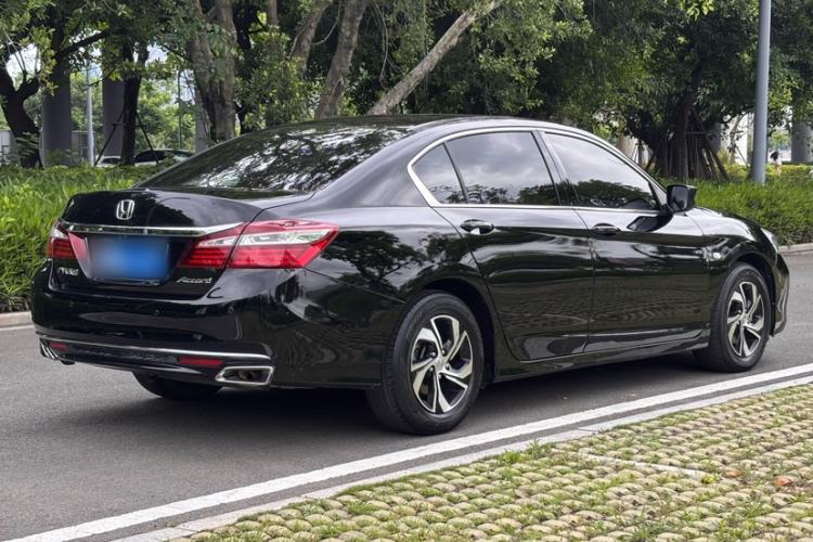 Used Honda Accord 2016 2.0L Elite Edition Exterior 4