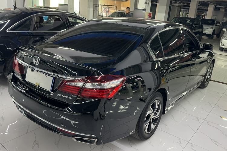 Used Honda Accord 2016 2.0L Comfort Edition Exterior 4