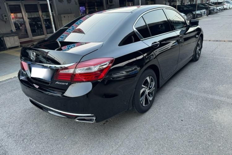 Used Honda Accord 2016 2.0L Comfort Edition Exterior 4