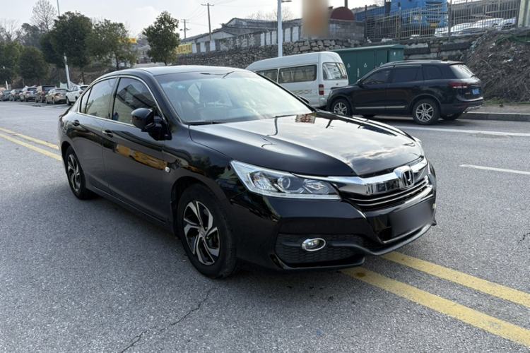 Used Honda Accord 2016 2.0L Comfort Edition Exterior 4
