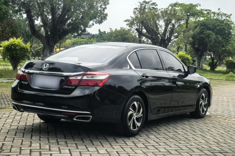 Used Honda Accord 2016 2.0L Comfort Edition Exterior 4
