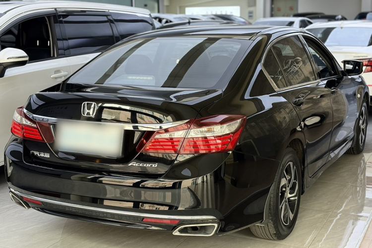 Used Honda Accord 2016 2.0L Comfort Edition Exterior 4