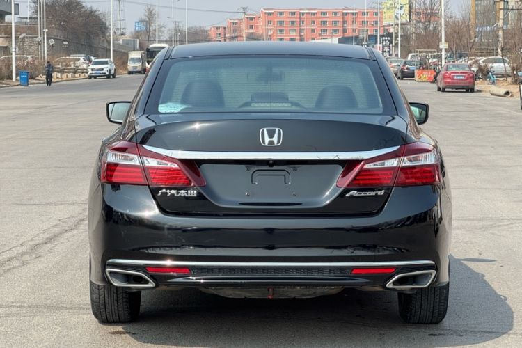 Used Honda Accord 2016 2.0L Elite Edition Exterior 4