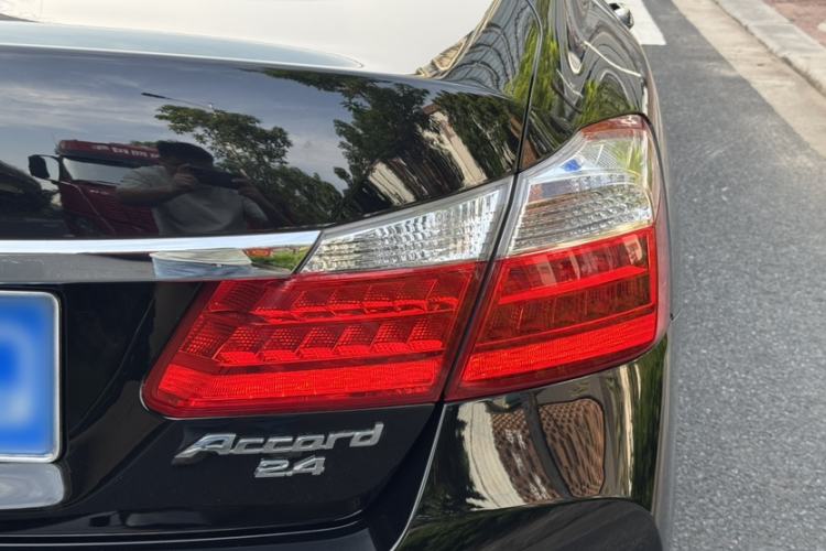 Used Honda Accord 2016 2.4L EX New Year Limited Edition Special Package Exterior 4