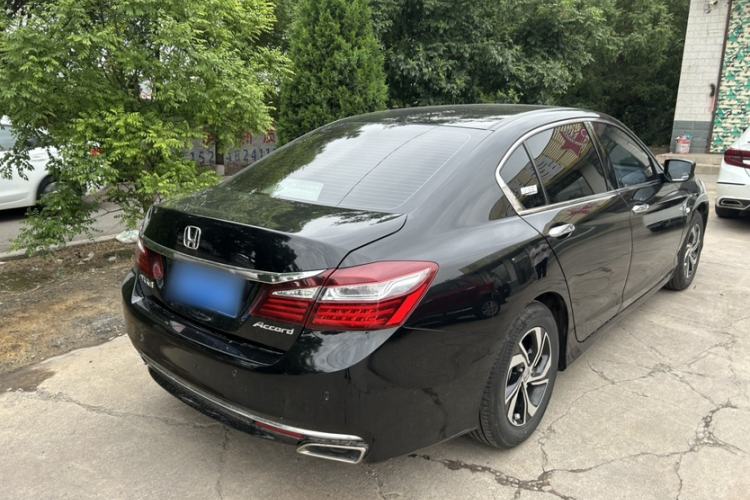 Used Honda Accord 2016 2.0L Comfort Edition Exterior 5