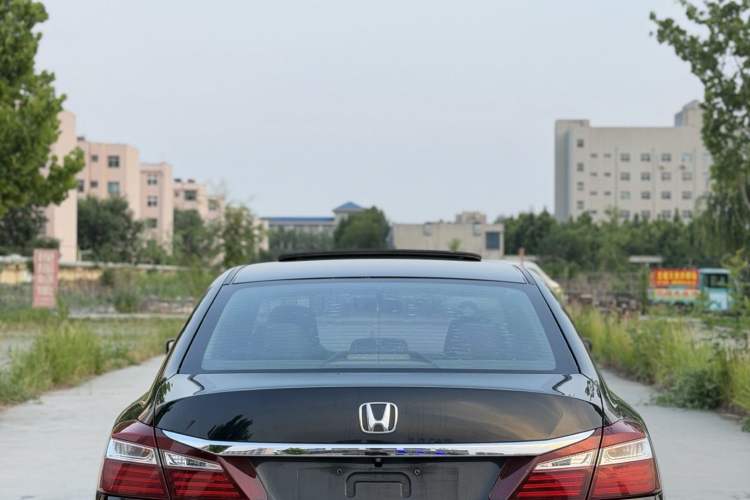 Used Honda Accord 2016 2.0L Comfort Edition Exterior 5